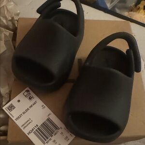 Adidas Yeezy Slide Infant Onyx